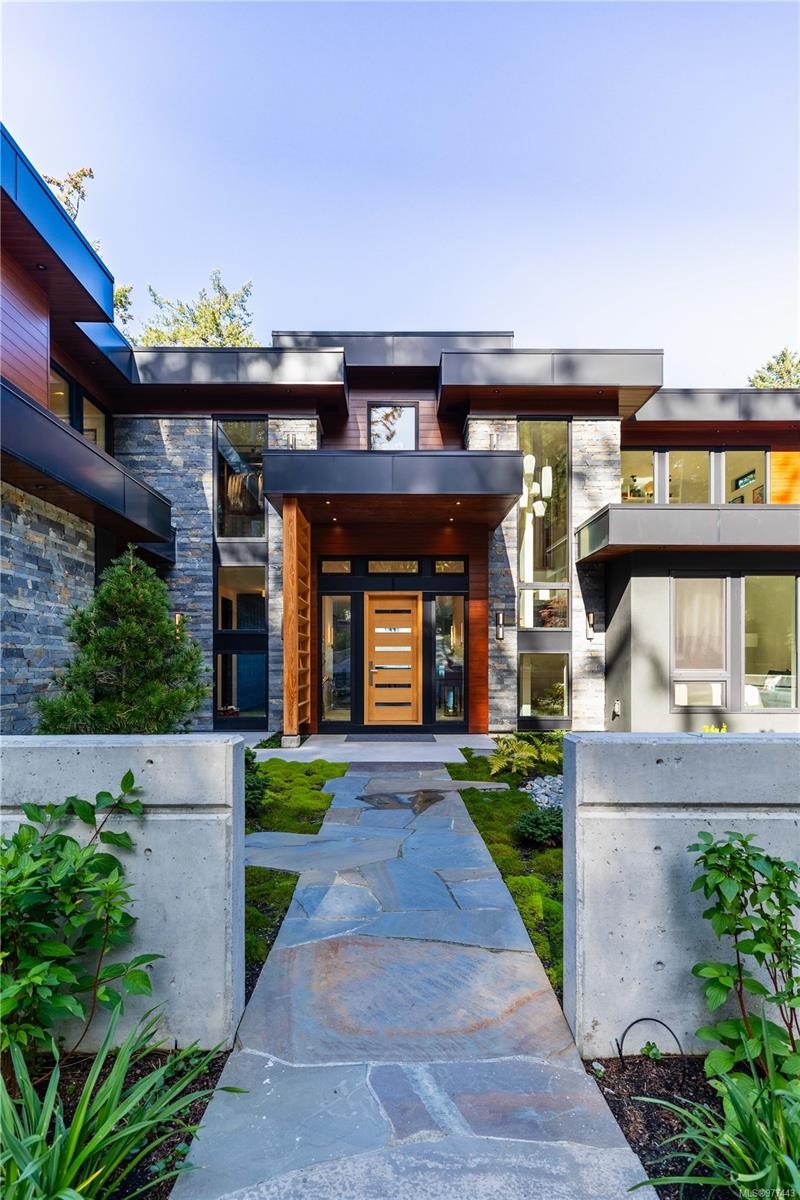 848 Lands End Rd, North Saanich, BC