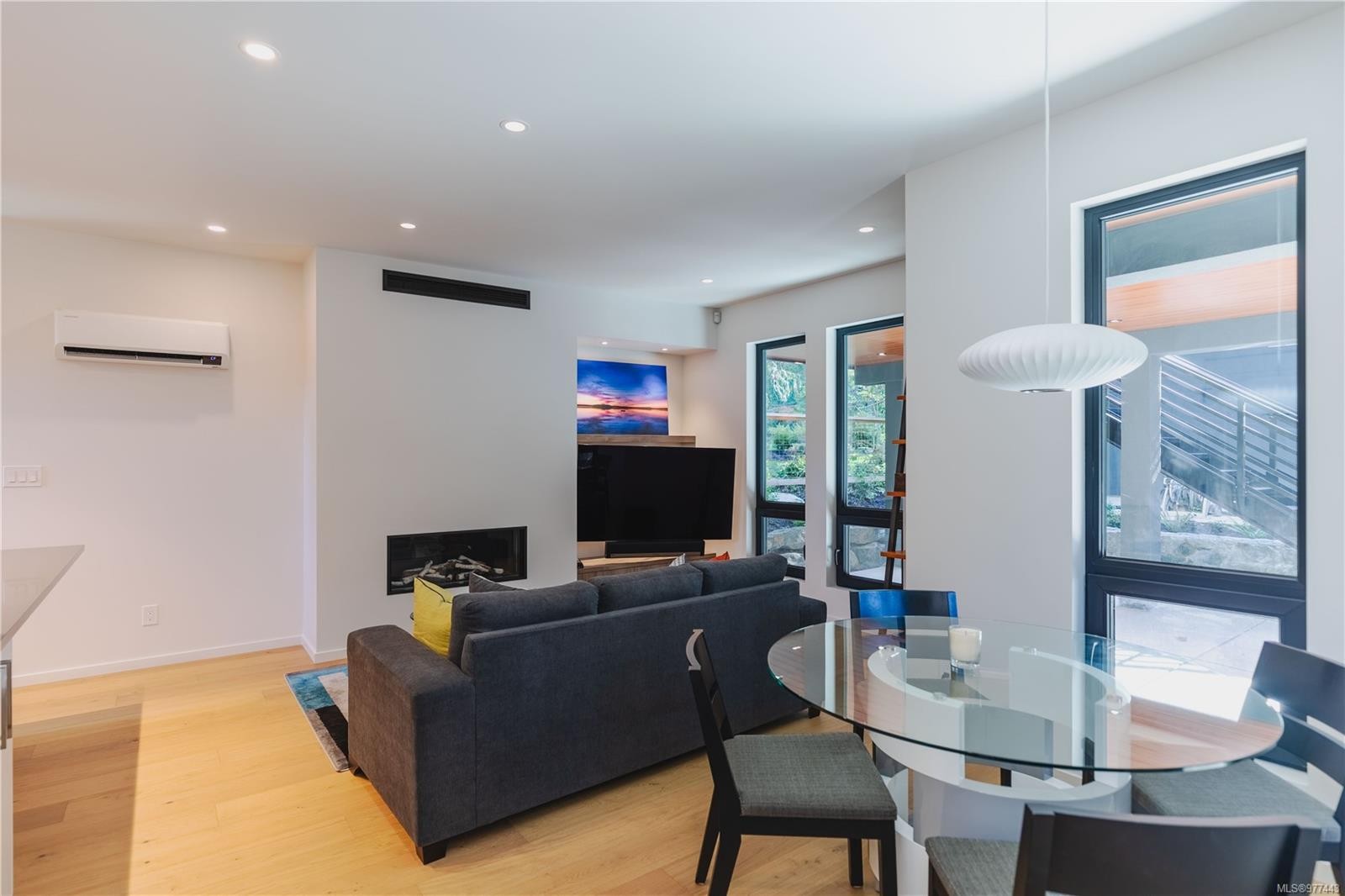 848 Lands End Rd, North Saanich, BC