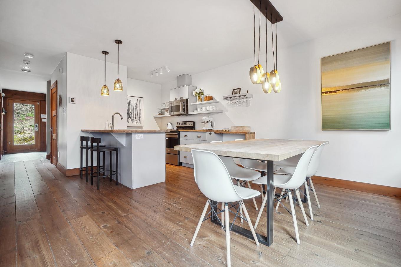 Overall view - 110-1 Ch. De La Fraternité, Lac-Supérieur, QC - Indoor Photo Showing Dining Room