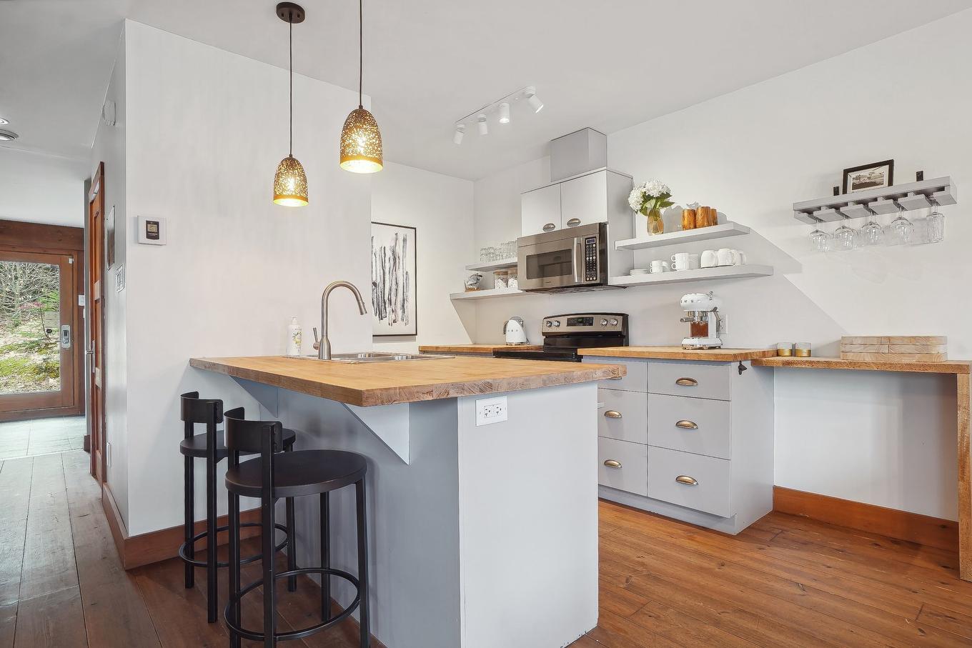 Kitchen - 110-1 Ch. De La Fraternité, Lac-Supérieur, QC - Indoor Photo Showing Kitchen With Upgraded Kitchen