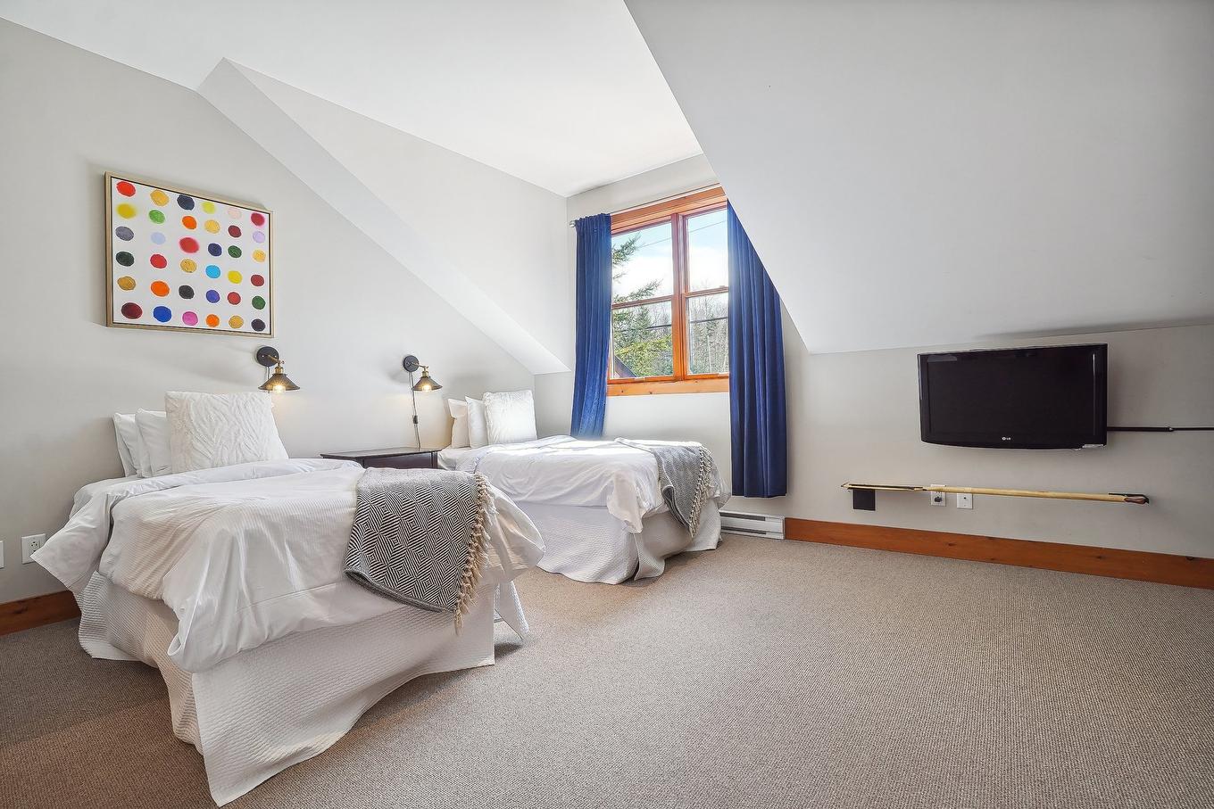 Bedroom - 110-1 Ch. De La Fraternité, Lac-Supérieur, QC - Indoor Photo Showing Bedroom