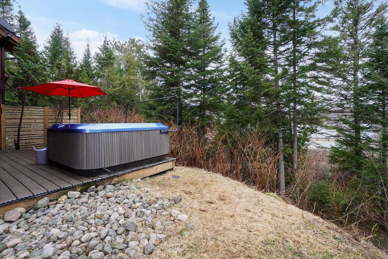 Patio - 110-1 Ch. De La Fraternité, Lac-Supérieur, QC - Outdoor