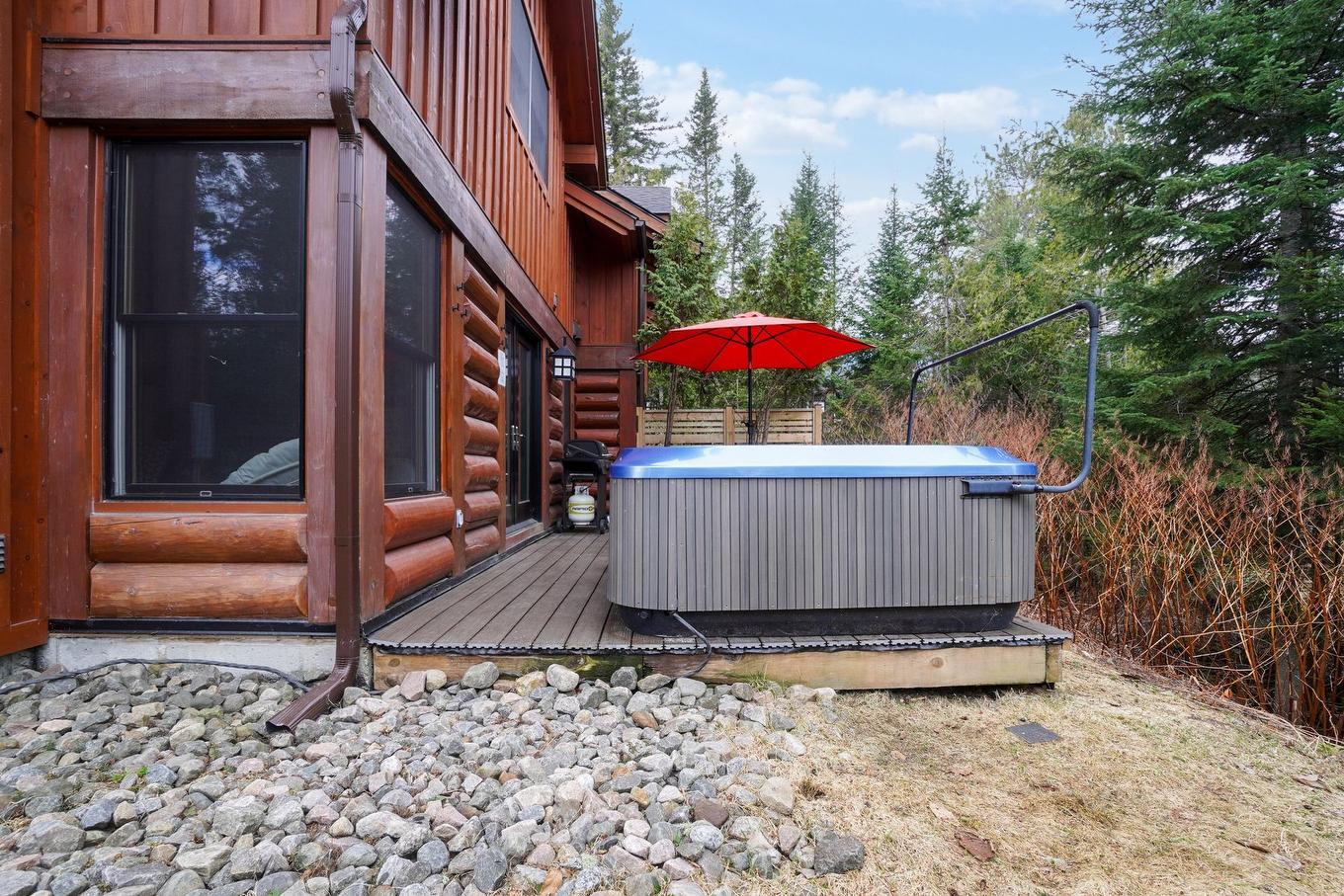 Patio - 110-1 Ch. De La Fraternité, Lac-Supérieur, QC - Outdoor With Deck Patio Veranda