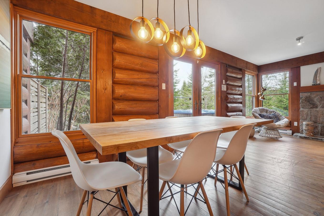 Dining room - 110-1 Ch. De La Fraternité, Lac-Supérieur, QC - Indoor Photo Showing Dining Room