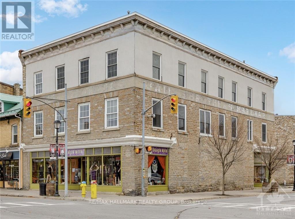 2 Gore Street E, Perth, ON