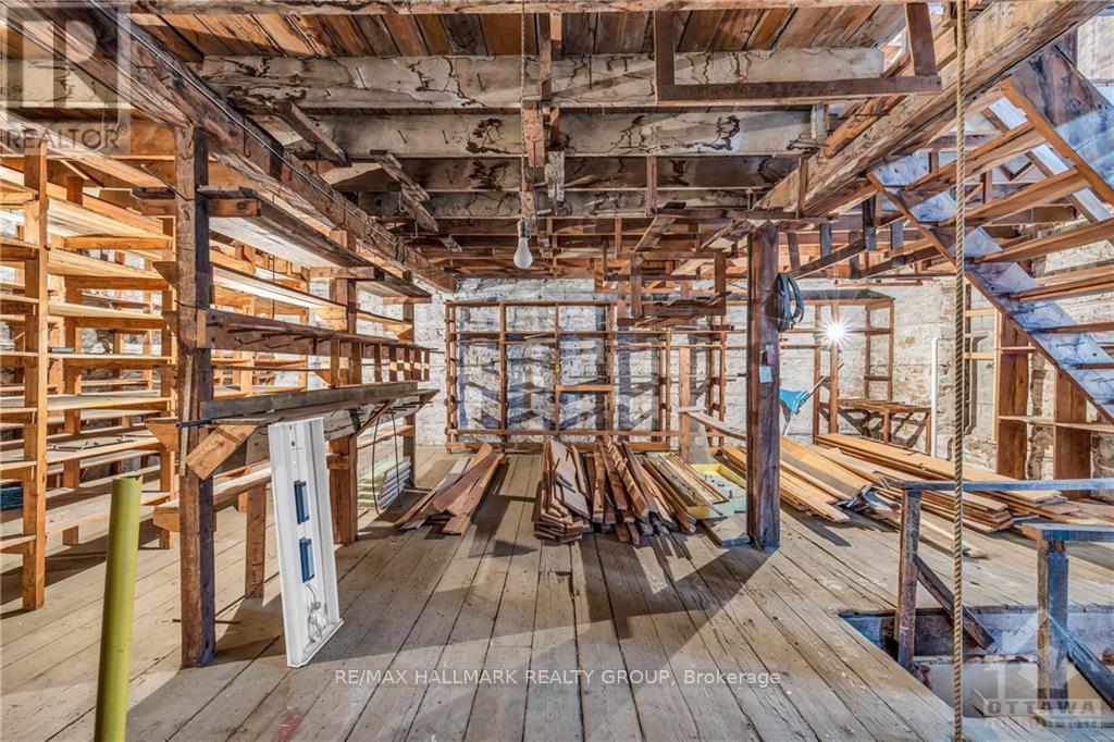 2 Gore Street E, Perth, ON