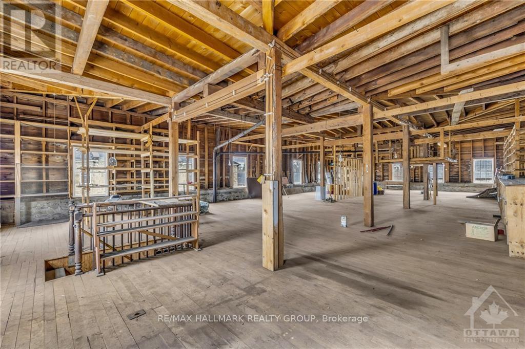 2 Gore Street E, Perth, ON