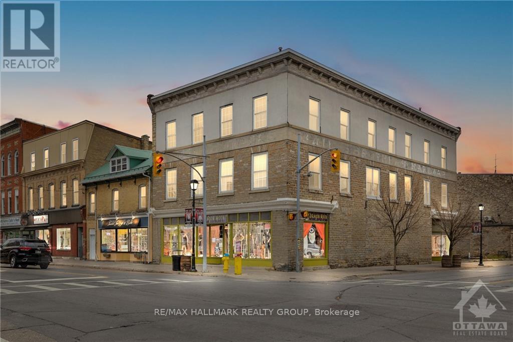 2 Gore Street E, Perth, ON