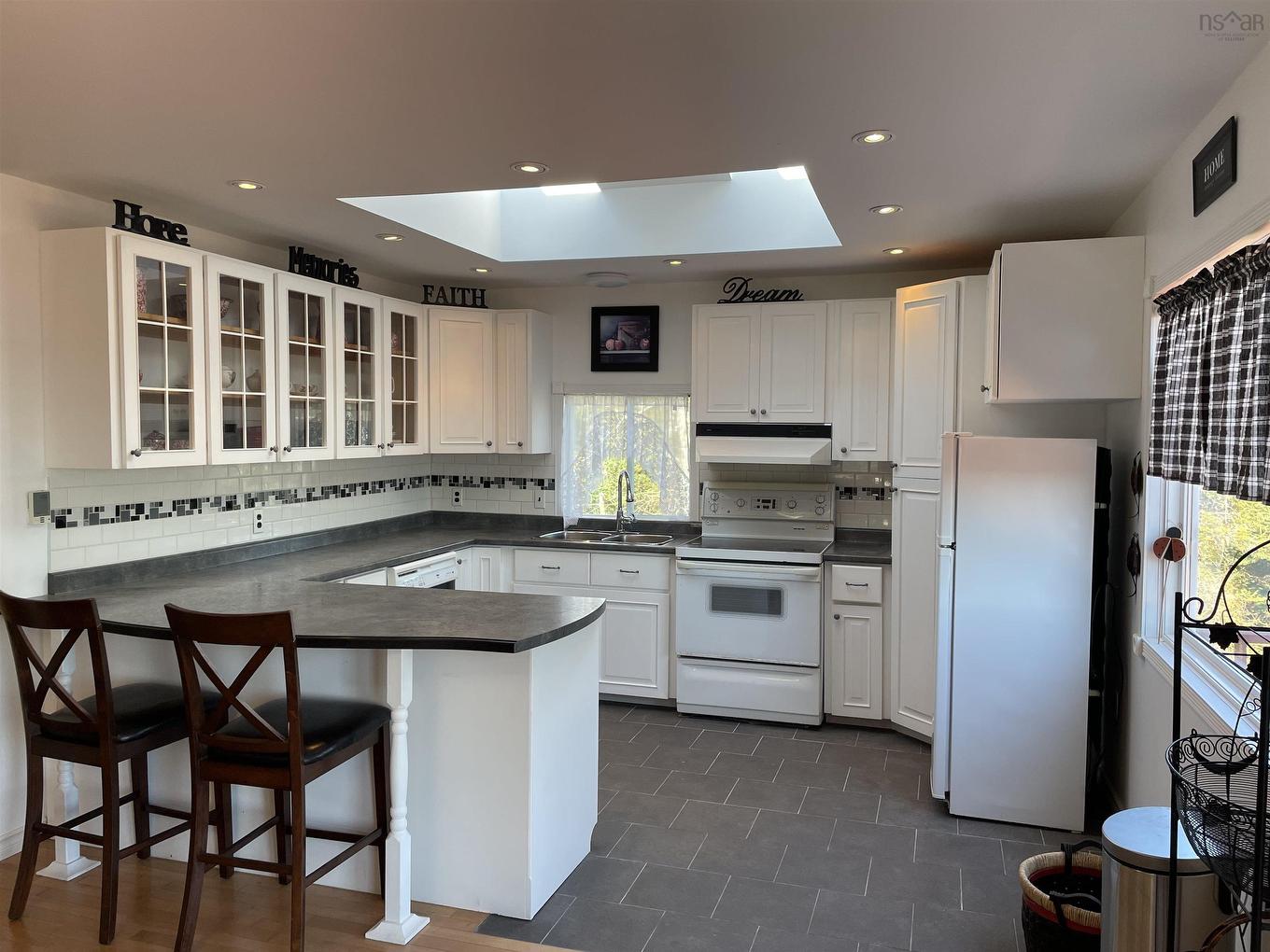 114 Hammond Road, Jordan Bay, NS