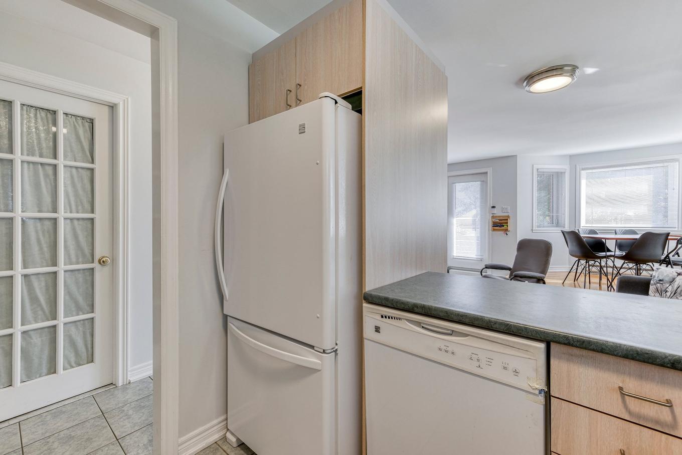 Cuisine - 8953 Rue Bellerive, Montréal (Mercier/Hochelaga-Maisonneuve), QC - Indoor Photo Showing Kitchen