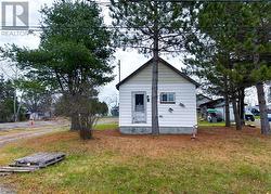 3 Lloyd Capreol, ON P0M 1H0