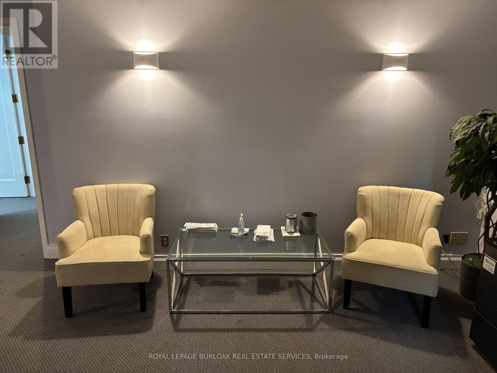 100 - 34 Village Centre Place, Mississauga, ON