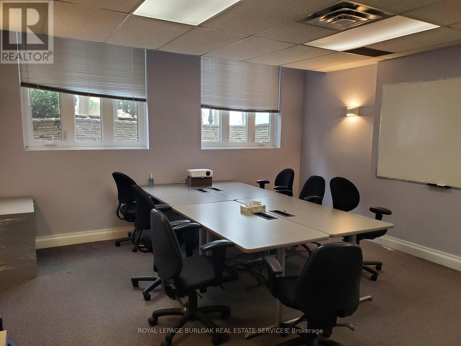 100 - 34 Village Centre Place, Mississauga, ON