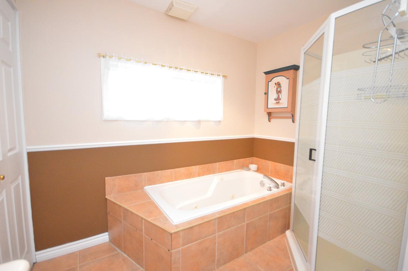 Bathroom - 9990 Ch. Du Lac-Labelle, Labelle, QC - Indoor Photo Showing Bathroom