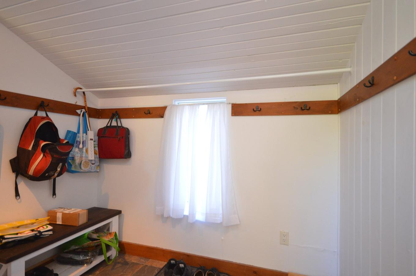 Hall - 9990 Ch. Du Lac-Labelle, Labelle, QC - Indoor Photo Showing Other Room