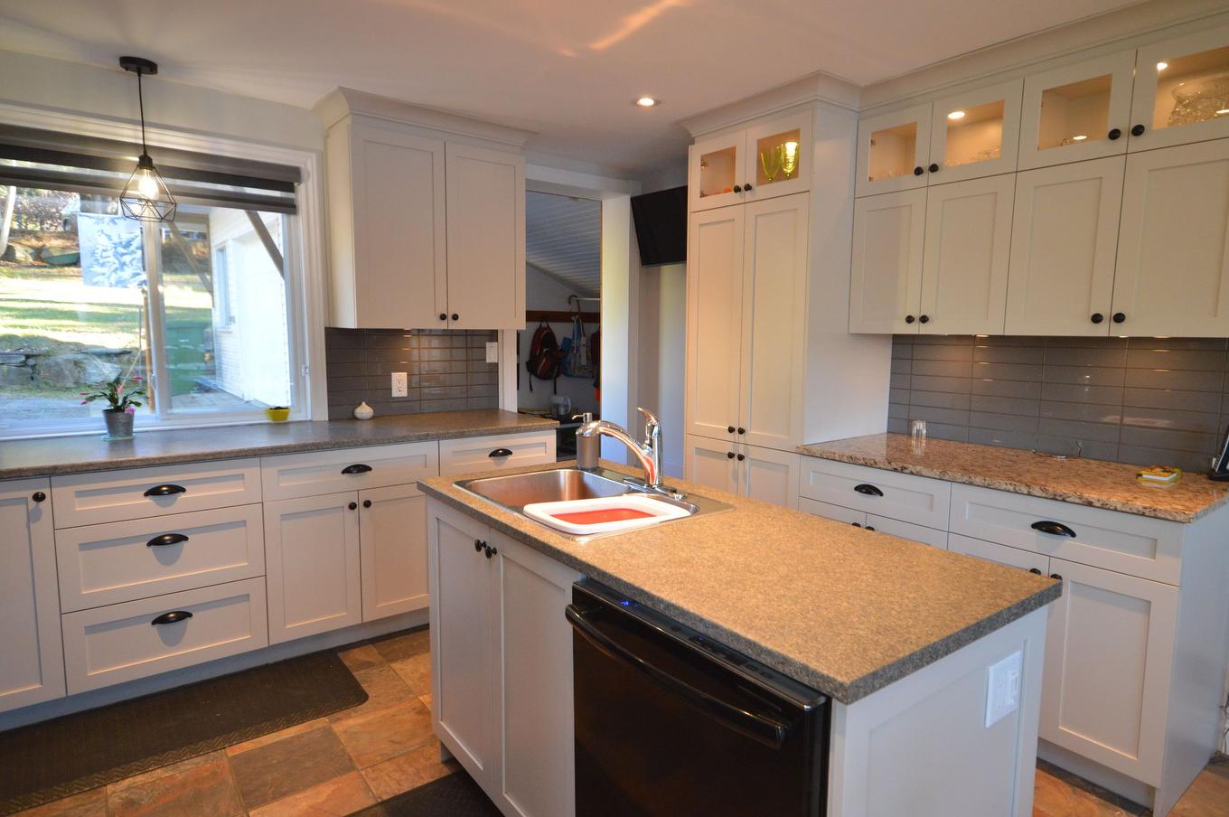 Kitchen - 9990 Ch. Du Lac-Labelle, Labelle, QC - Indoor Photo Showing Kitchen With Double Sink