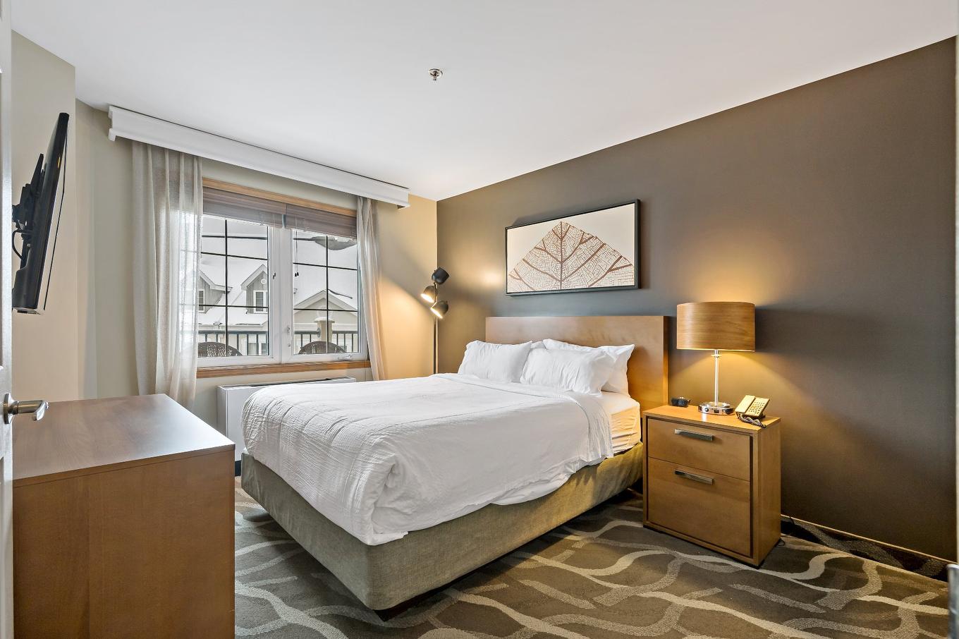 Bedroom - 341-170 Ch. Du Curé-Deslauriers, Mont-Tremblant, QC - Indoor Photo Showing Bedroom