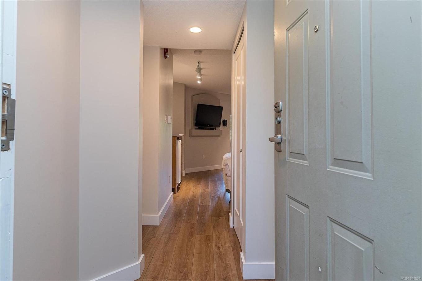 714-1600 Stroulger Rd, Nanoose Bay, BC - Indoor Photo Showing Other Room