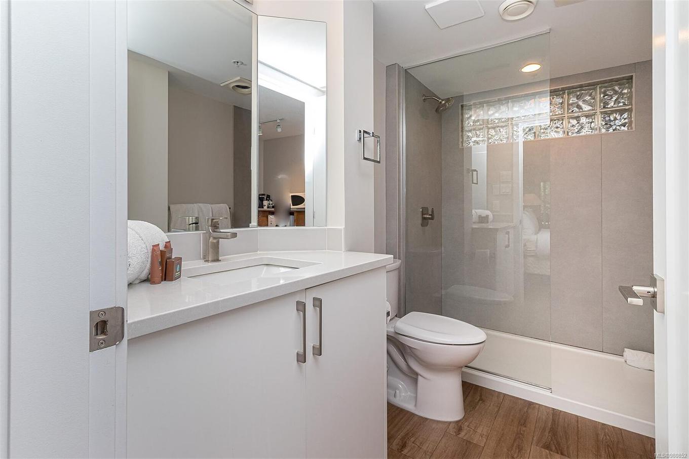 714-1600 Stroulger Rd, Nanoose Bay, BC - Indoor Photo Showing Bathroom