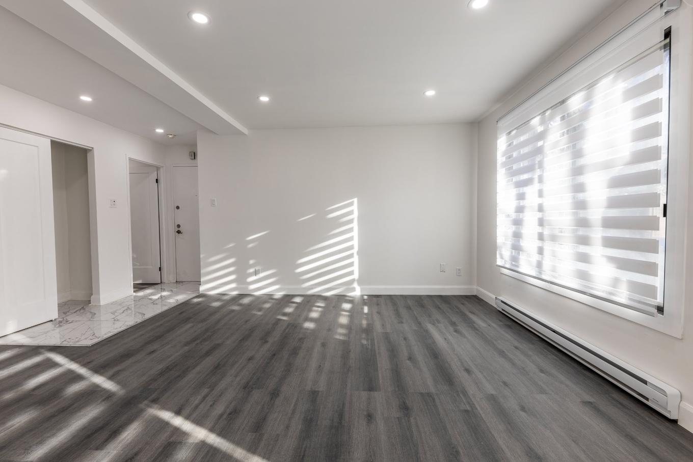 Salle à manger - 4-1319 Rue Joseph-Janot, Montréal (Rivière-Des-Prairies/Pointe-Aux-Trembles), QC - Indoor Photo Showing Other Room