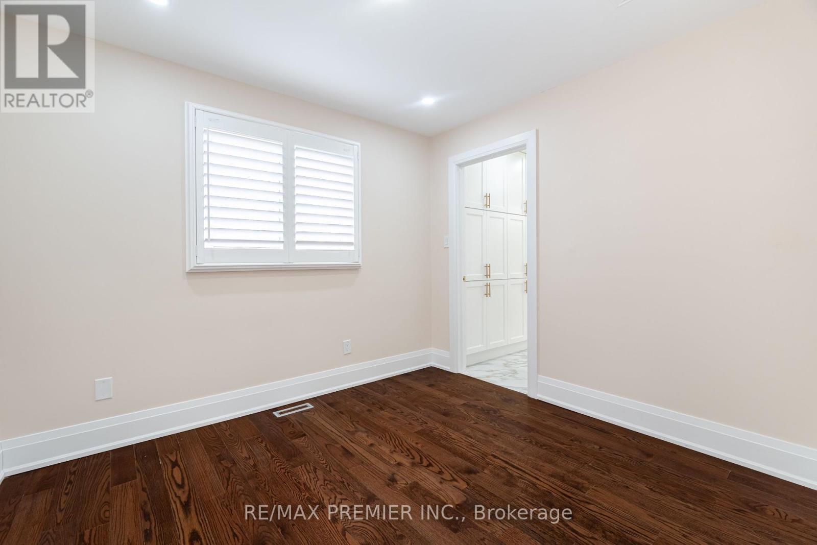 495 Fairview Road W, Mississauga, ON - Indoor Photo Showing Other Room