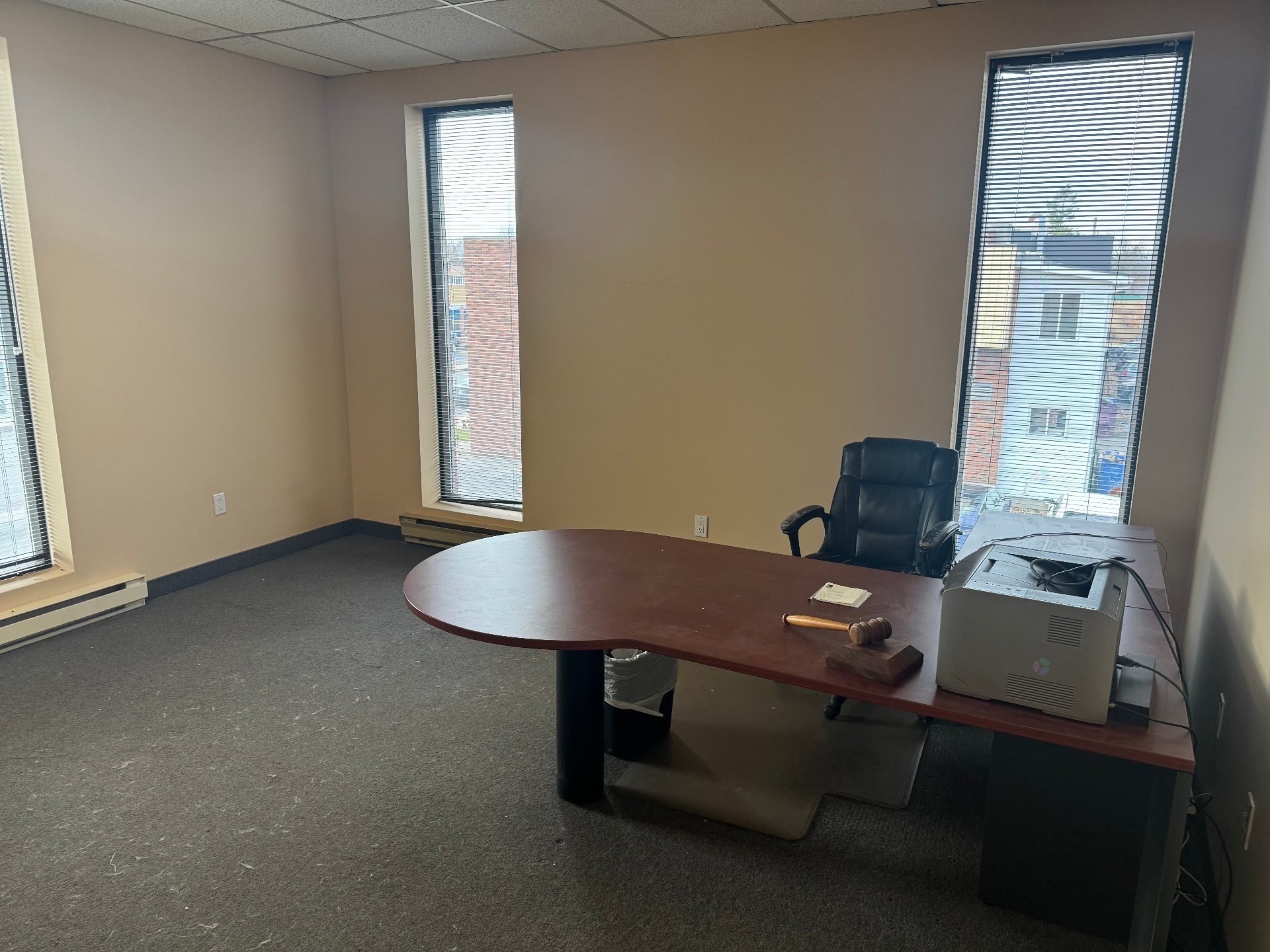 Office - 204-10 Boul. Churchill, Longueuil (Greenfield Park), QC - Indoor Photo Showing Other Room