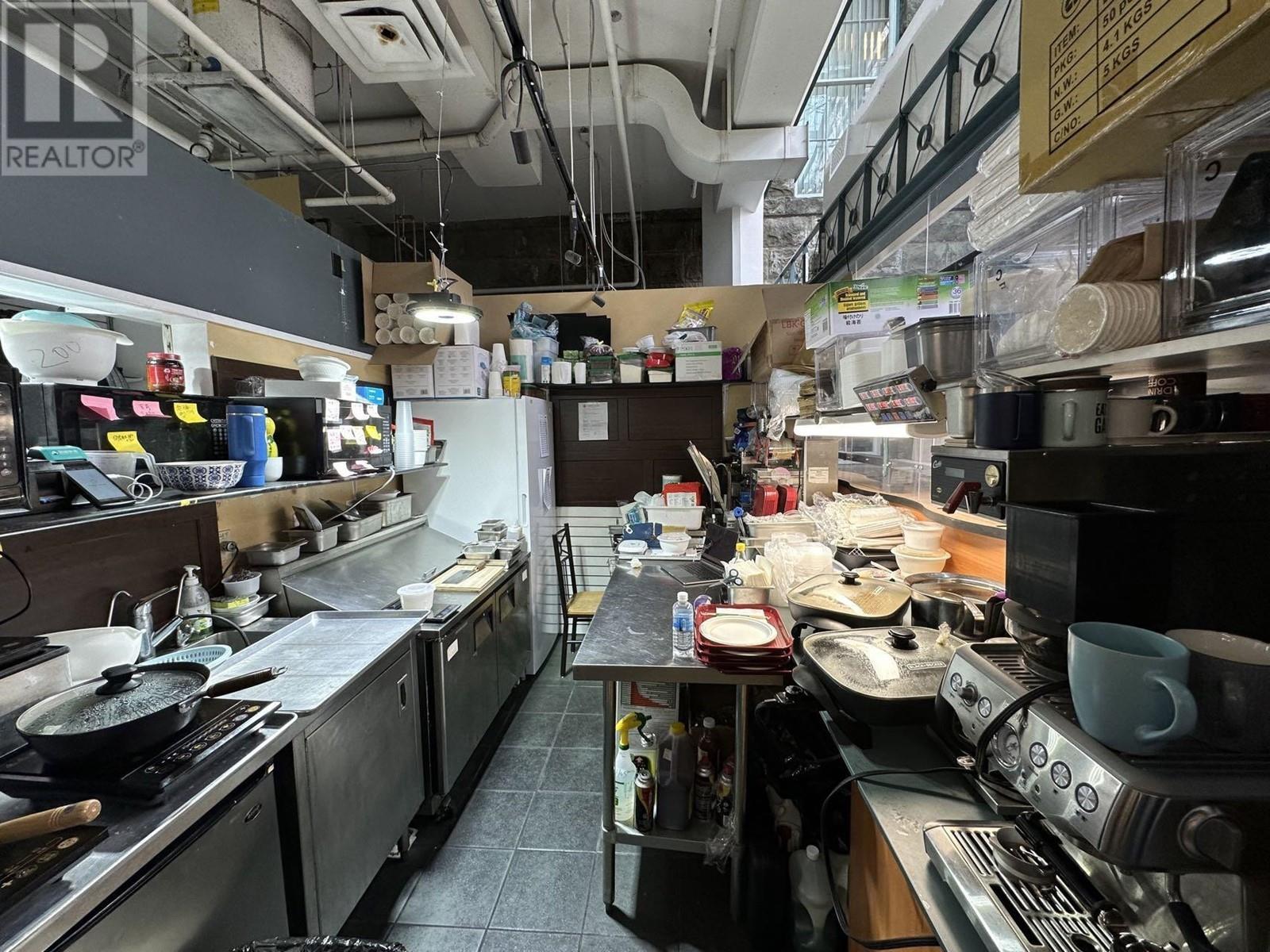 8 555 W 12Th Avenue, Vancouver, BC