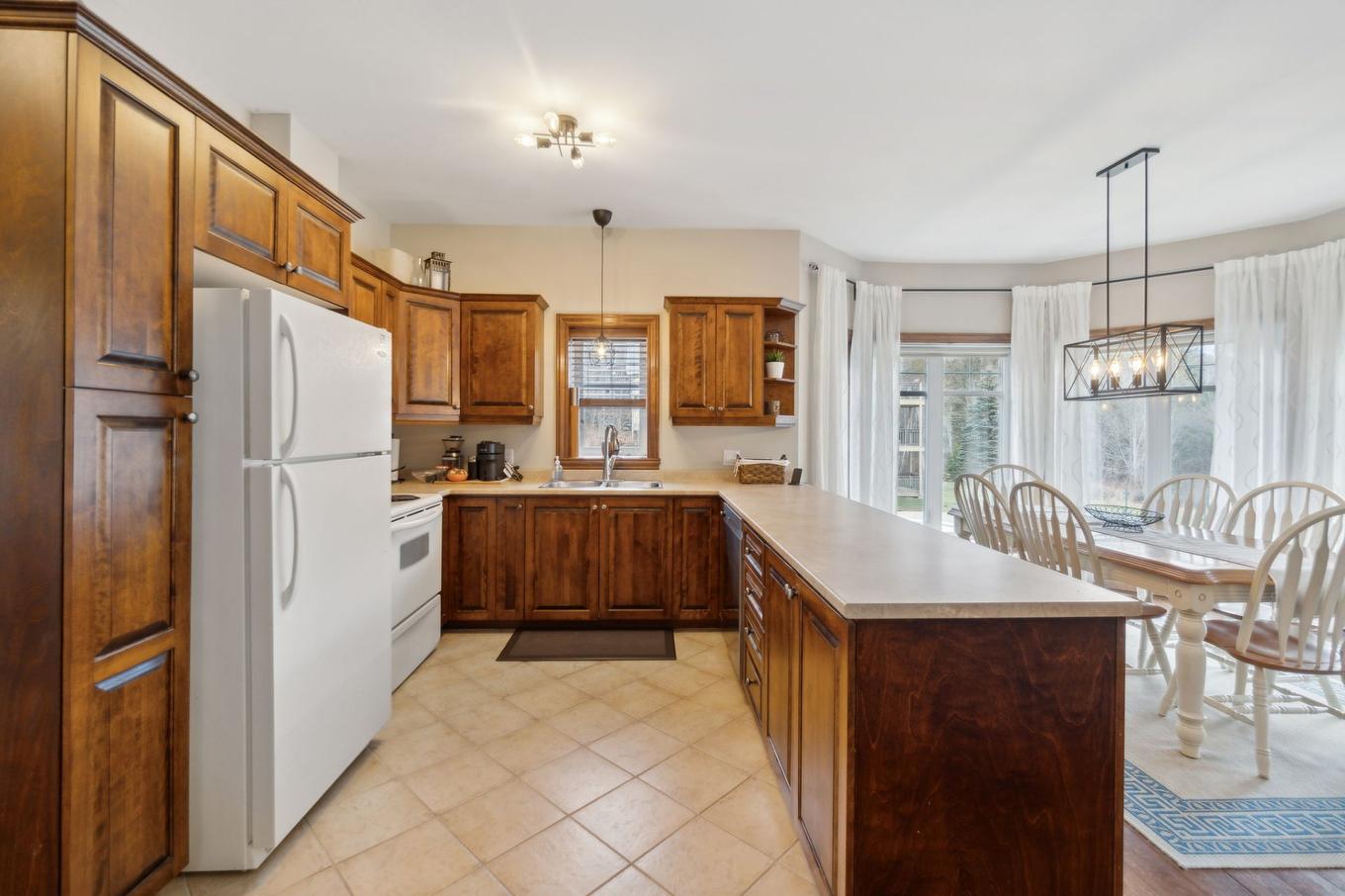 Cuisine - 3-103 Ch. De L'Érablière, Mont-Tremblant, QC - Indoor Photo Showing Kitchen