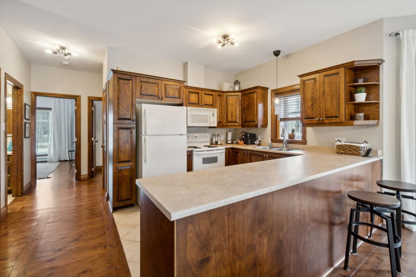 Cuisine - 3-103 Ch. De L'Érablière, Mont-Tremblant, QC - Indoor Photo Showing Kitchen With Double Sink