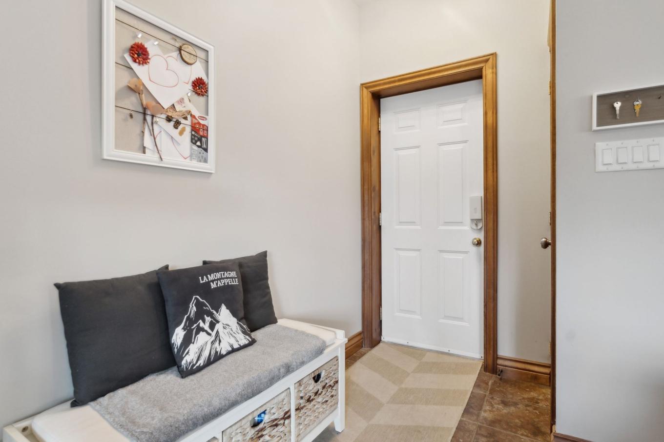 Hall d'entrée - 3-103 Ch. De L'Érablière, Mont-Tremblant, QC - Indoor Photo Showing Other Room