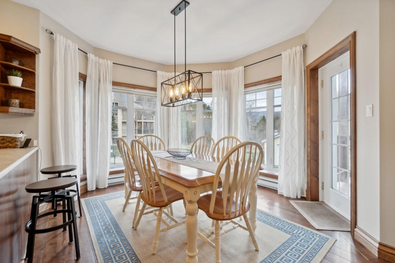 Salle à manger - 3-103 Ch. De L'Érablière, Mont-Tremblant, QC - Indoor Photo Showing Dining Room