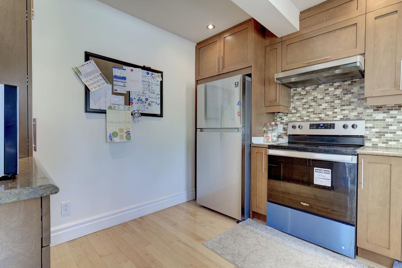 Kitchen - 1479 Rue Albert, Longueuil (Saint-Hubert), QC - Indoor Photo Showing Kitchen
