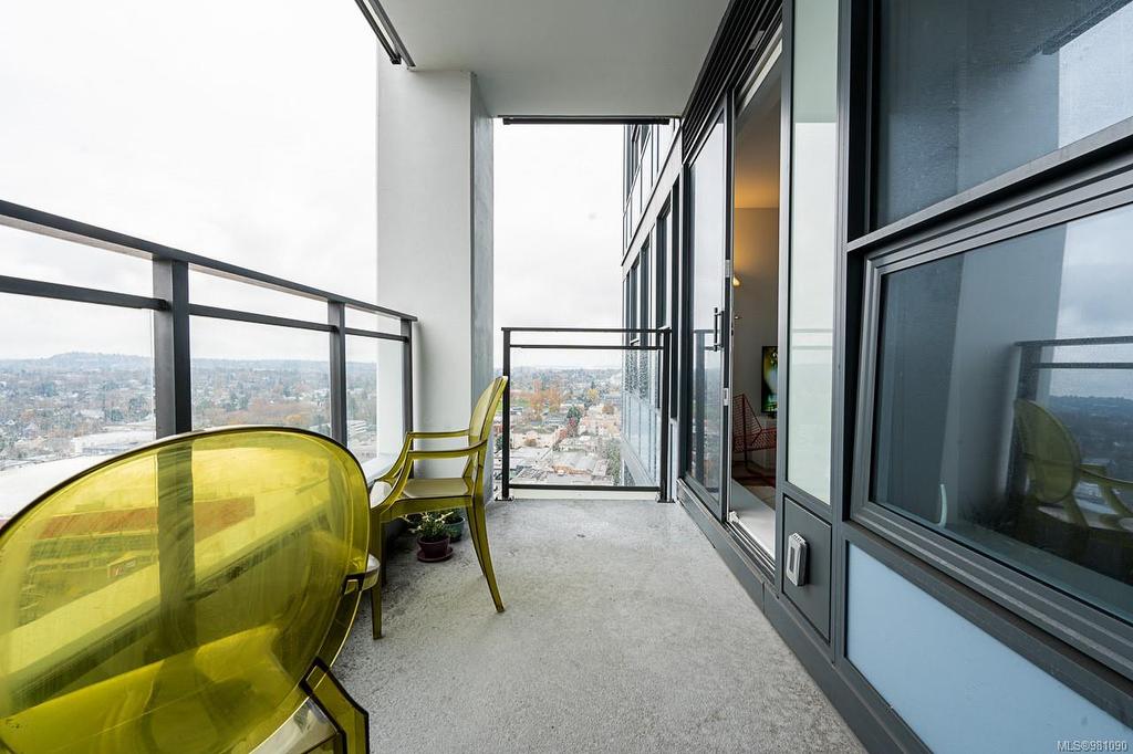 2303-777 Herald St, Victoria, BC - With Balcony With Exterior
