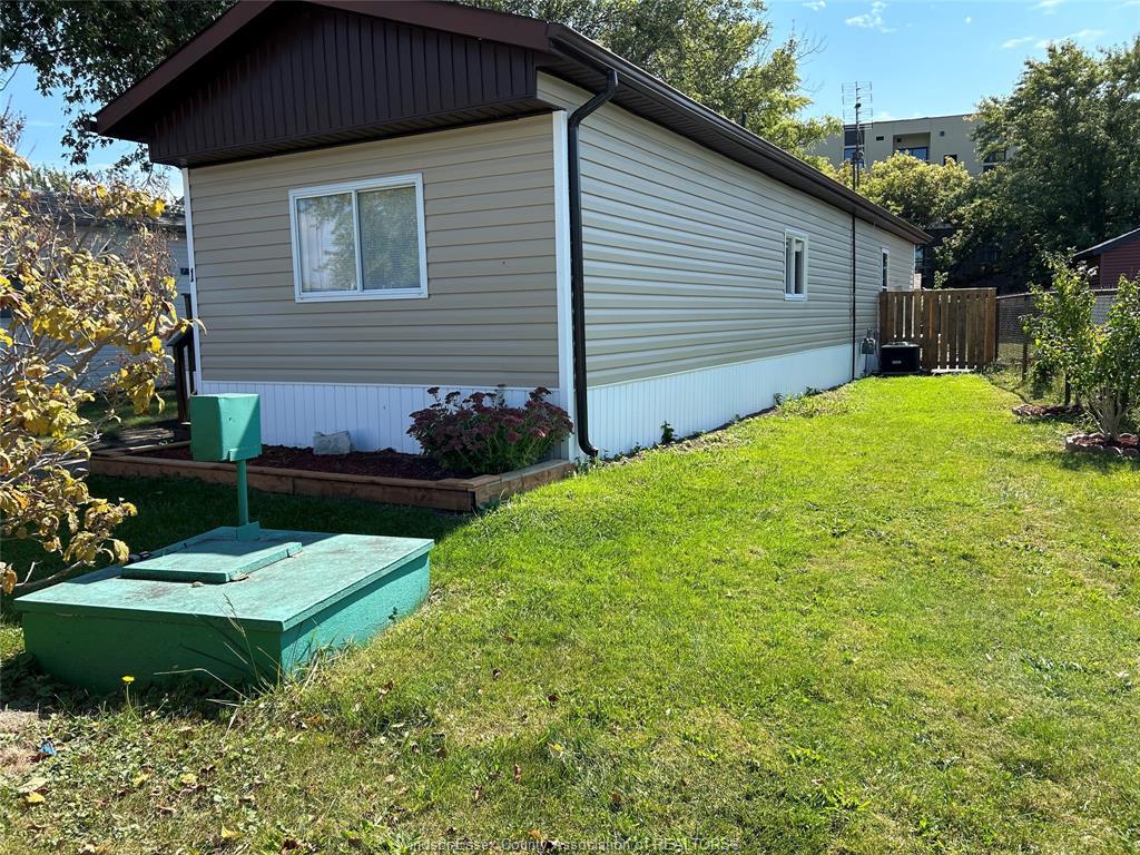 1 Parkside Drive, Mcgregor, ON