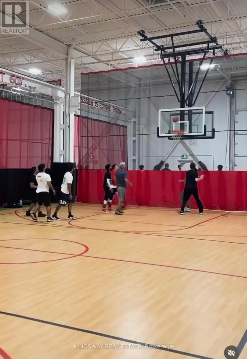 7115 Edwards Boulevard, Mississauga, ON