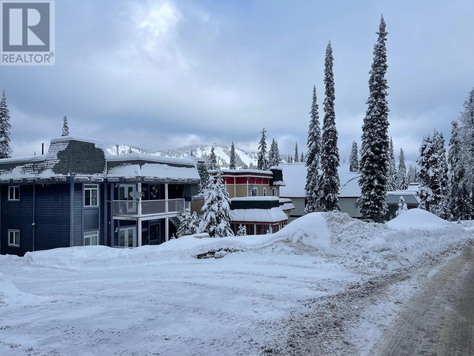 555 Monashee Road, Silver Star, BC