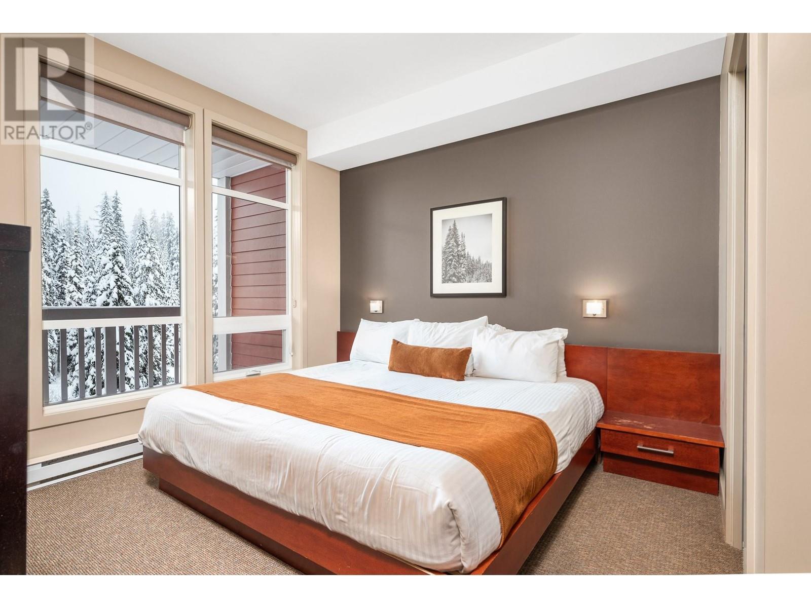 30 Monashee Road Unit# 310, Silver Star, BC - Indoor Photo Showing Bedroom