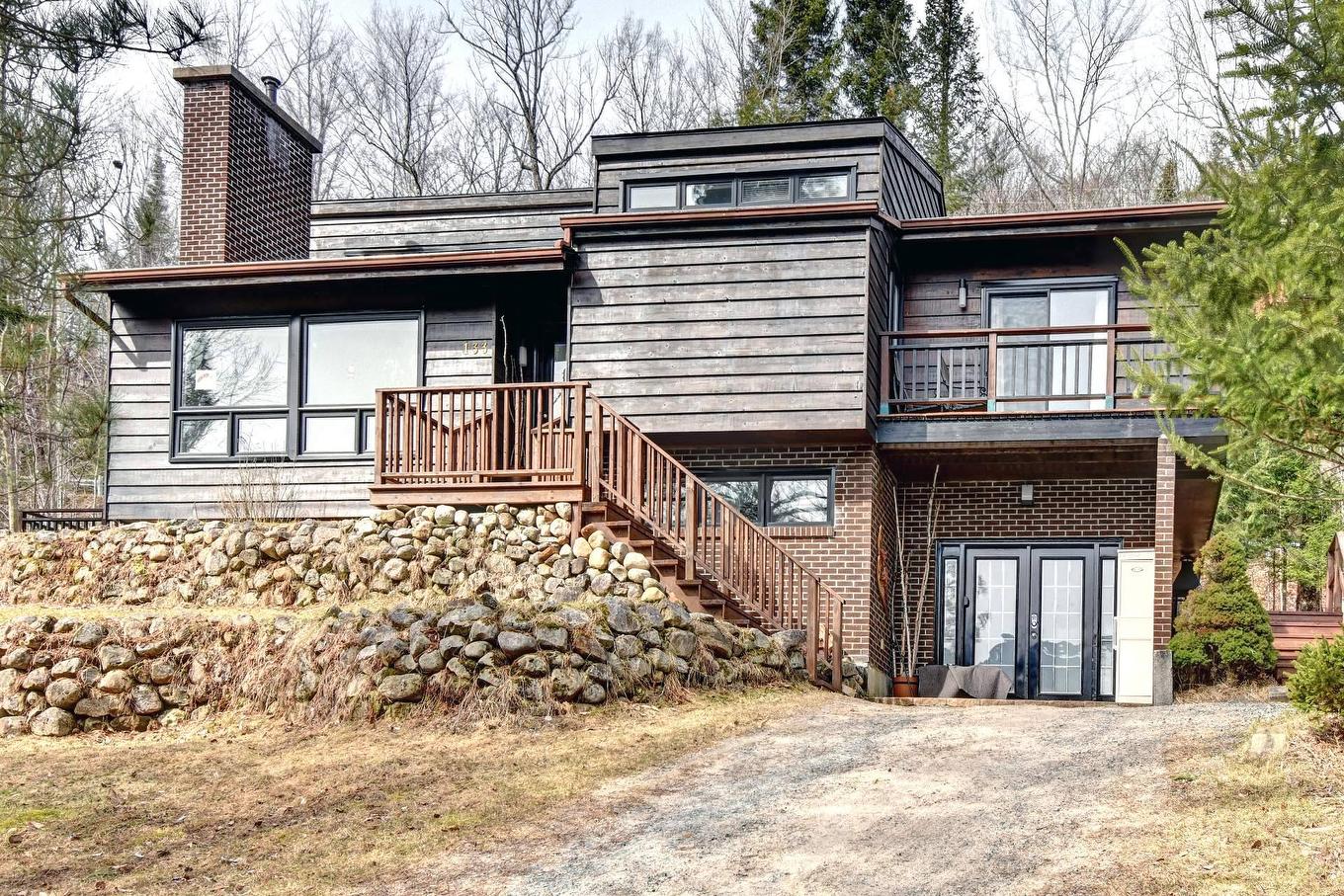 Frontage - 133 Rue St-Jean, Mont-Tremblant, QC - Outdoor