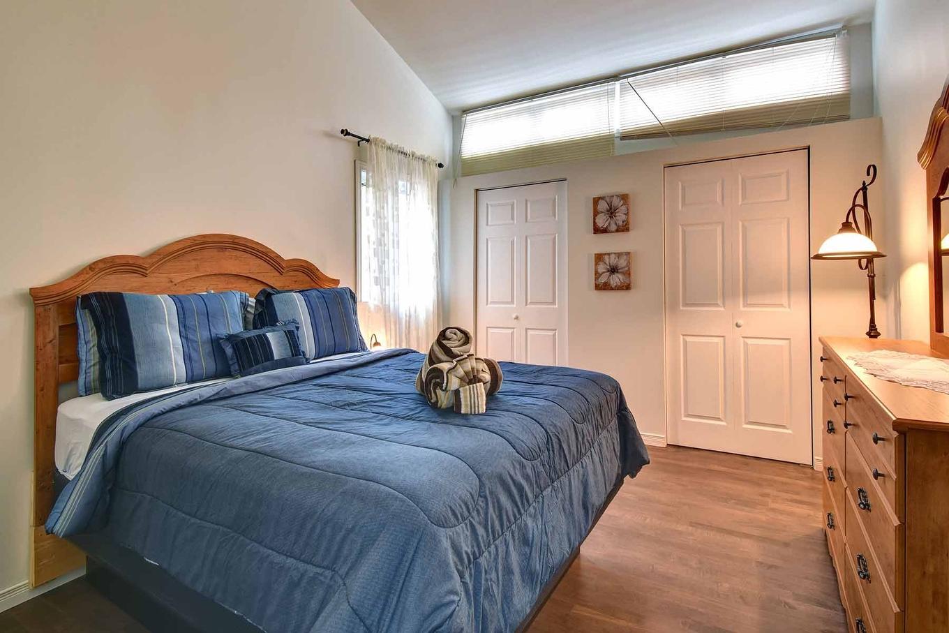 Bedroom - 133 Rue St-Jean, Mont-Tremblant, QC - Indoor Photo Showing Bedroom