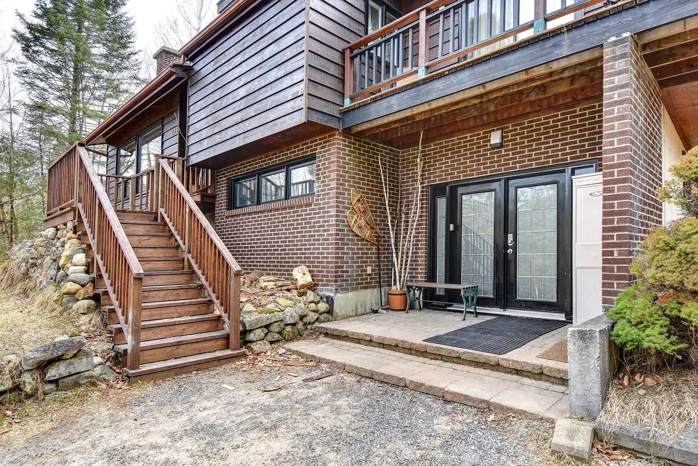 Frontage - 133 Rue St-Jean, Mont-Tremblant, QC - Outdoor