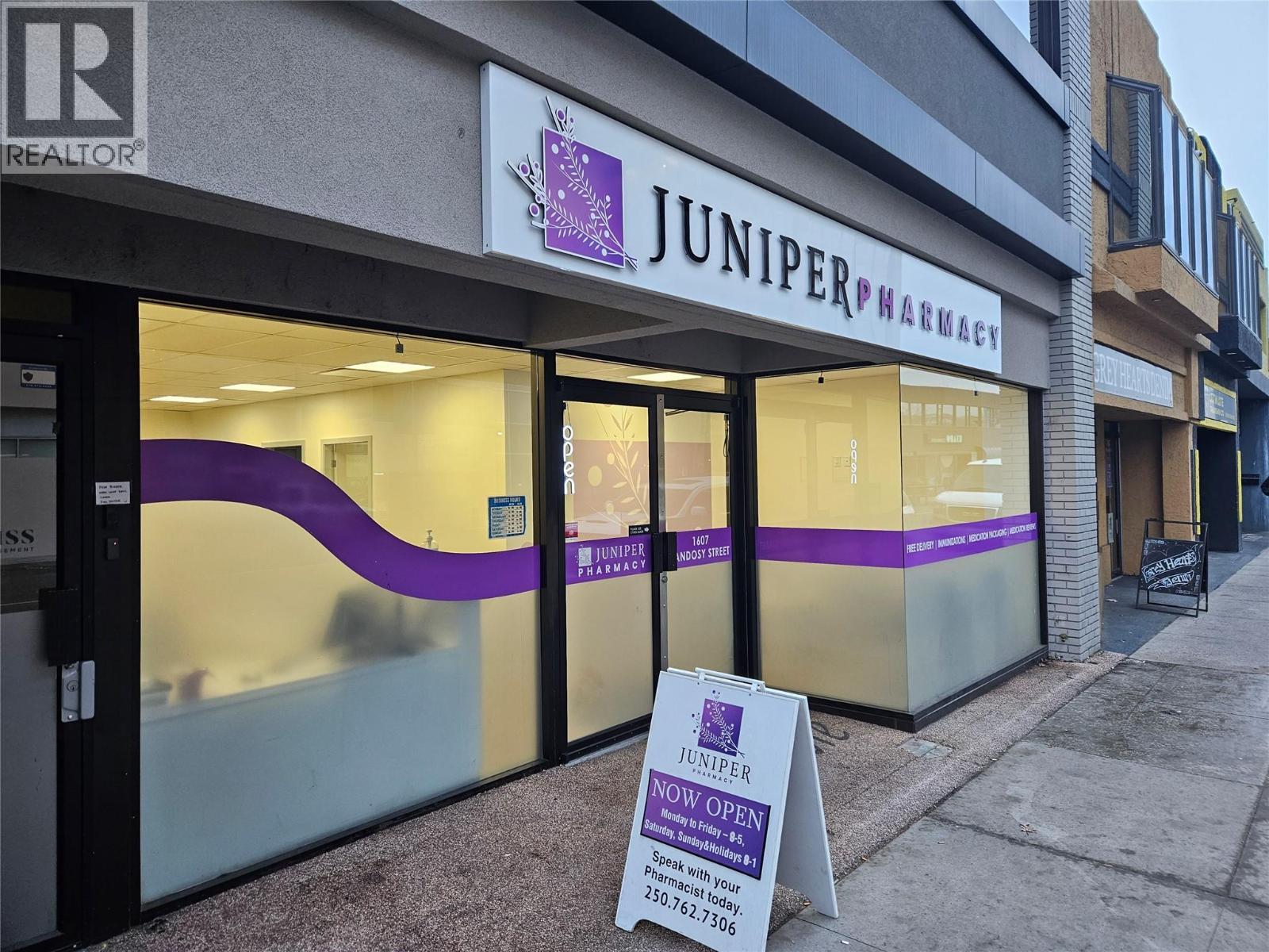 1607 Pandosy Street, Kelowna, BC