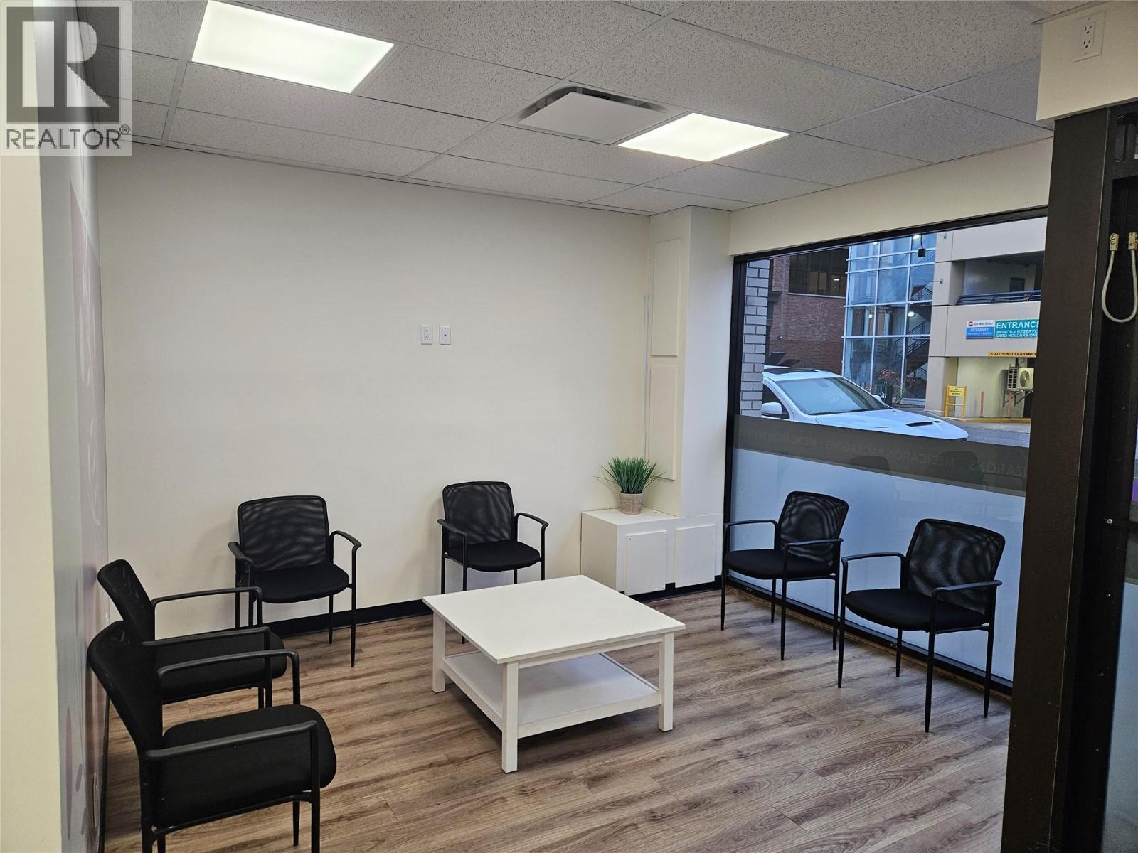 1607 Pandosy Street, Kelowna, BC