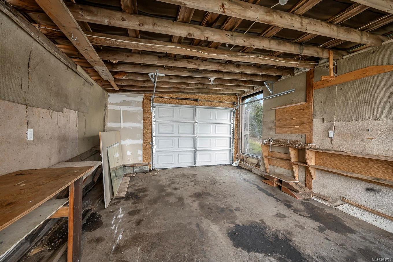 5642 Island Hwy South, Union Bay, BC