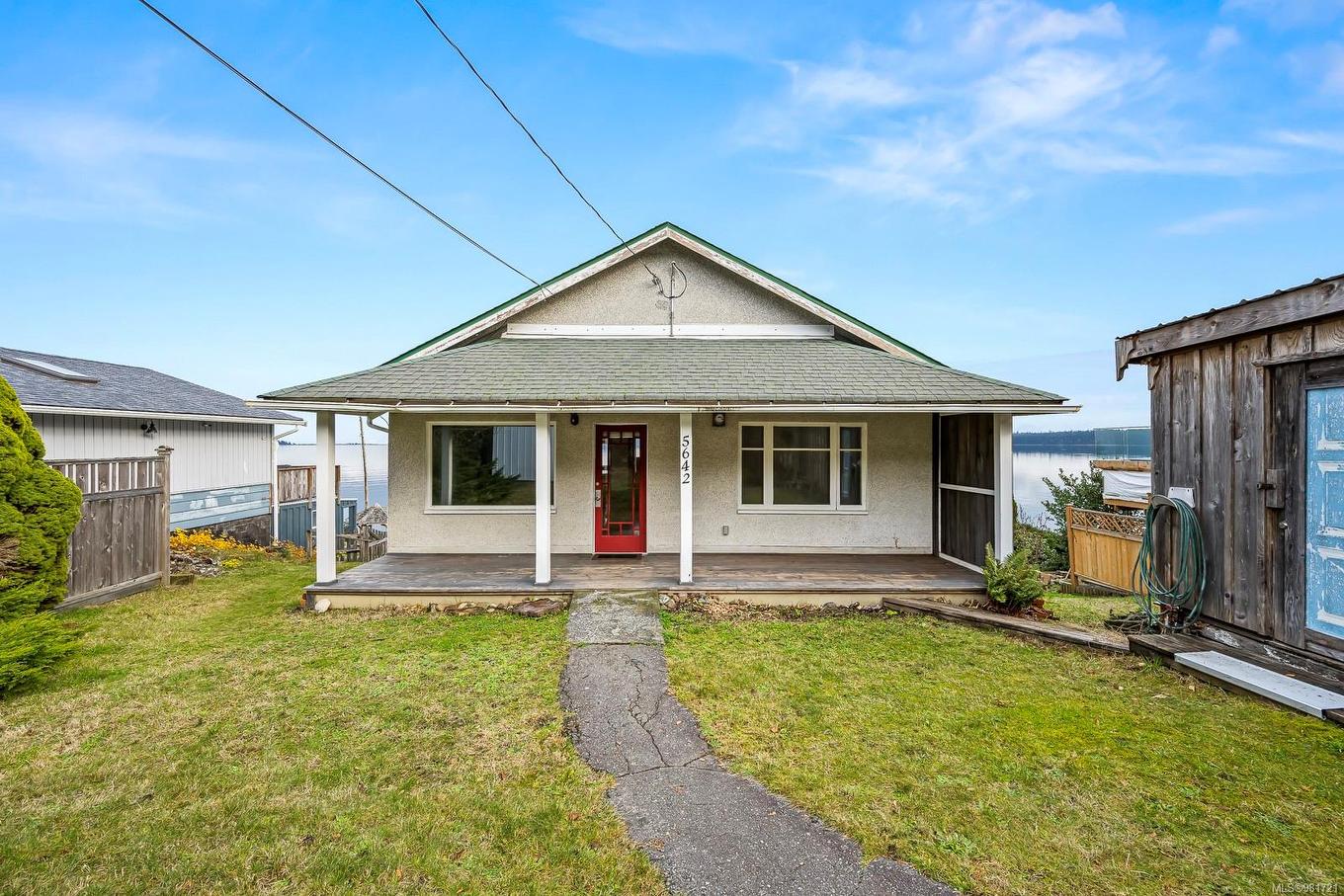 5642 Island Hwy South, Union Bay, BC