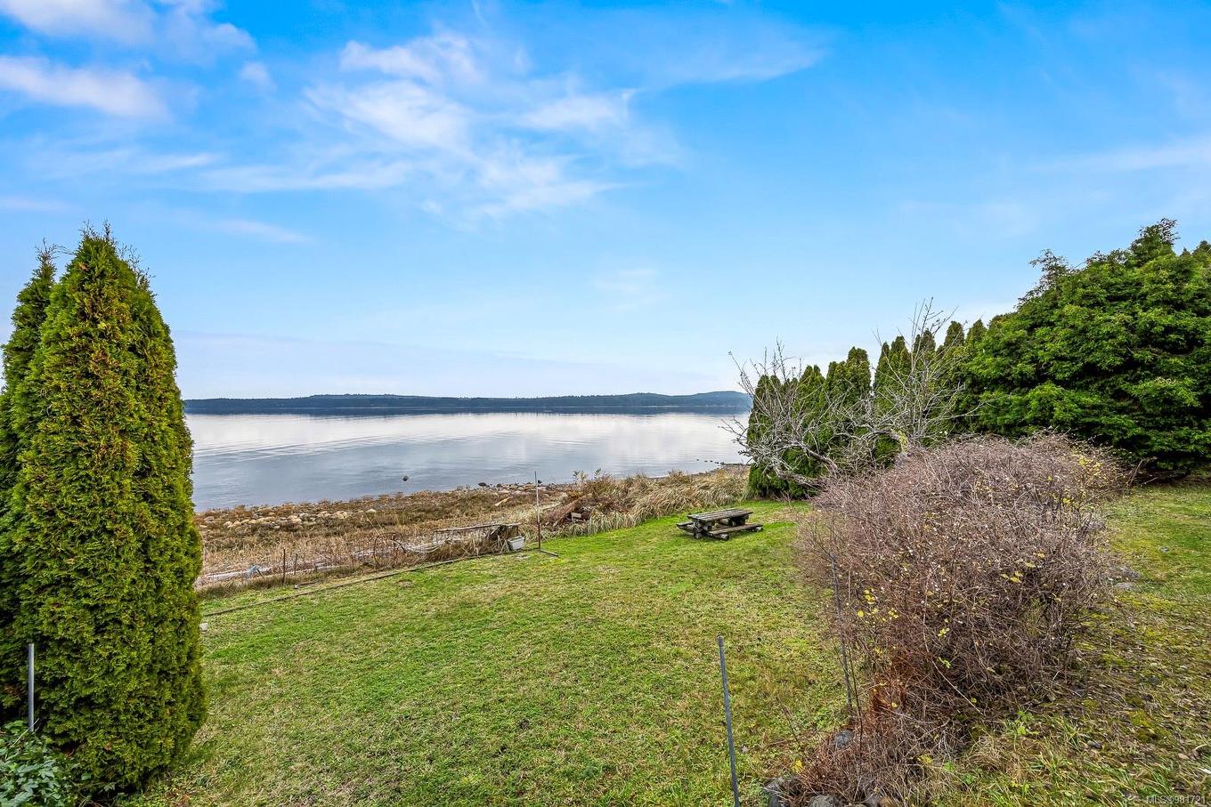 5642 Island Hwy South, Union Bay, BC