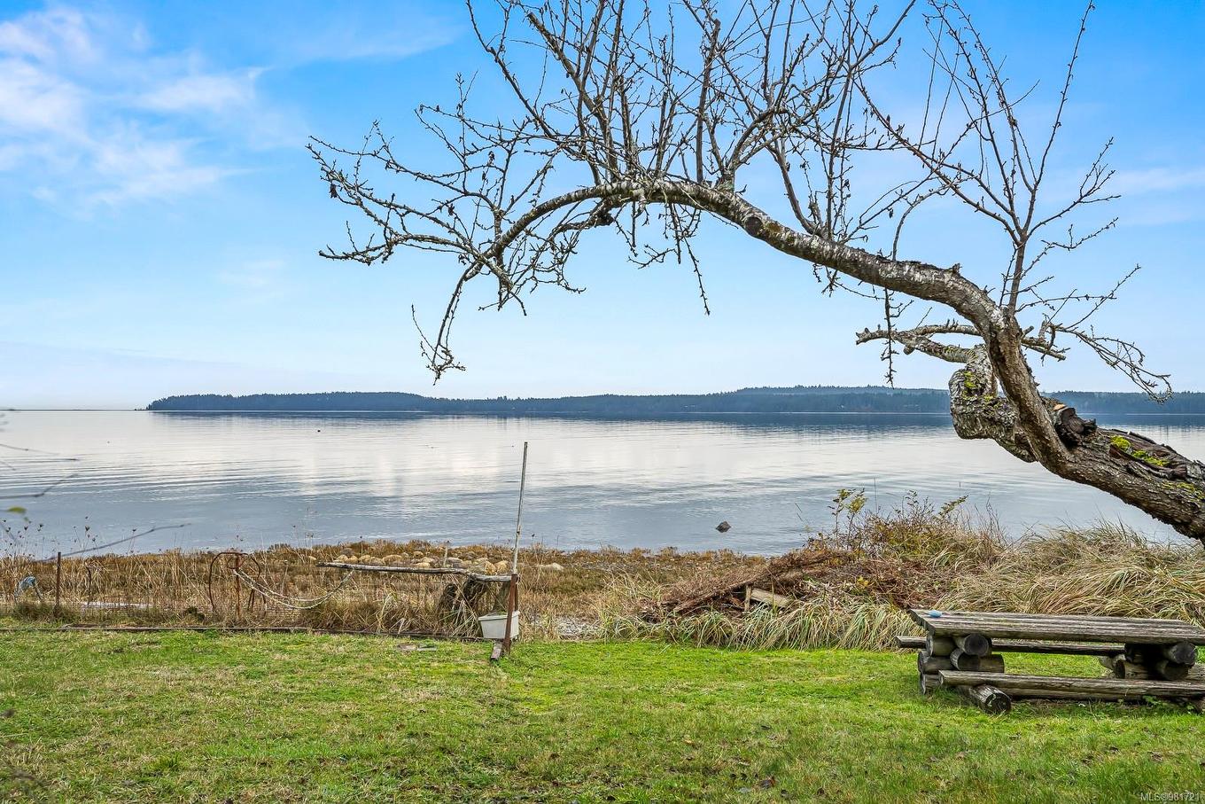 5642 Island Hwy South, Union Bay, BC