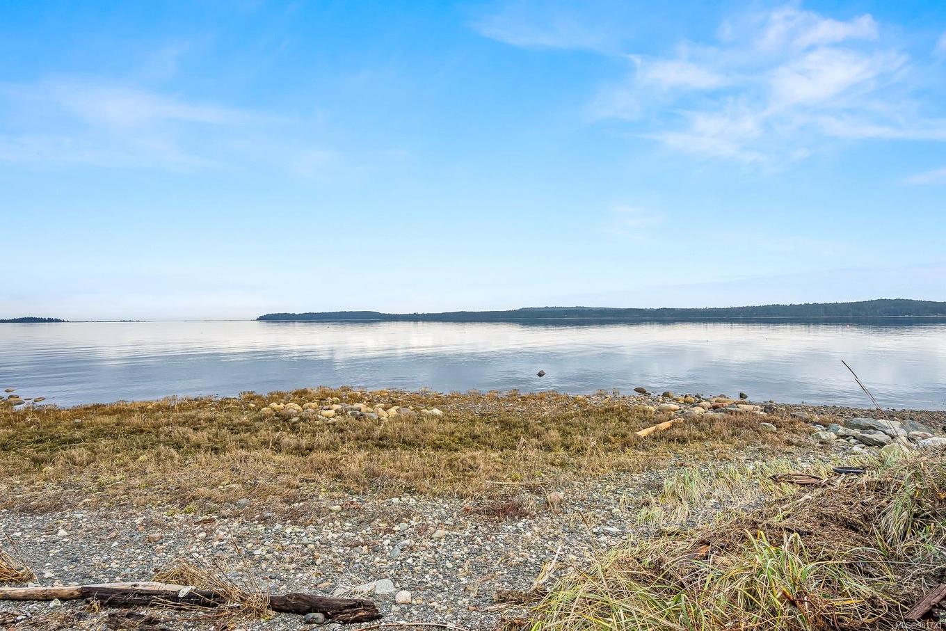 5642 Island Hwy South, Union Bay, BC