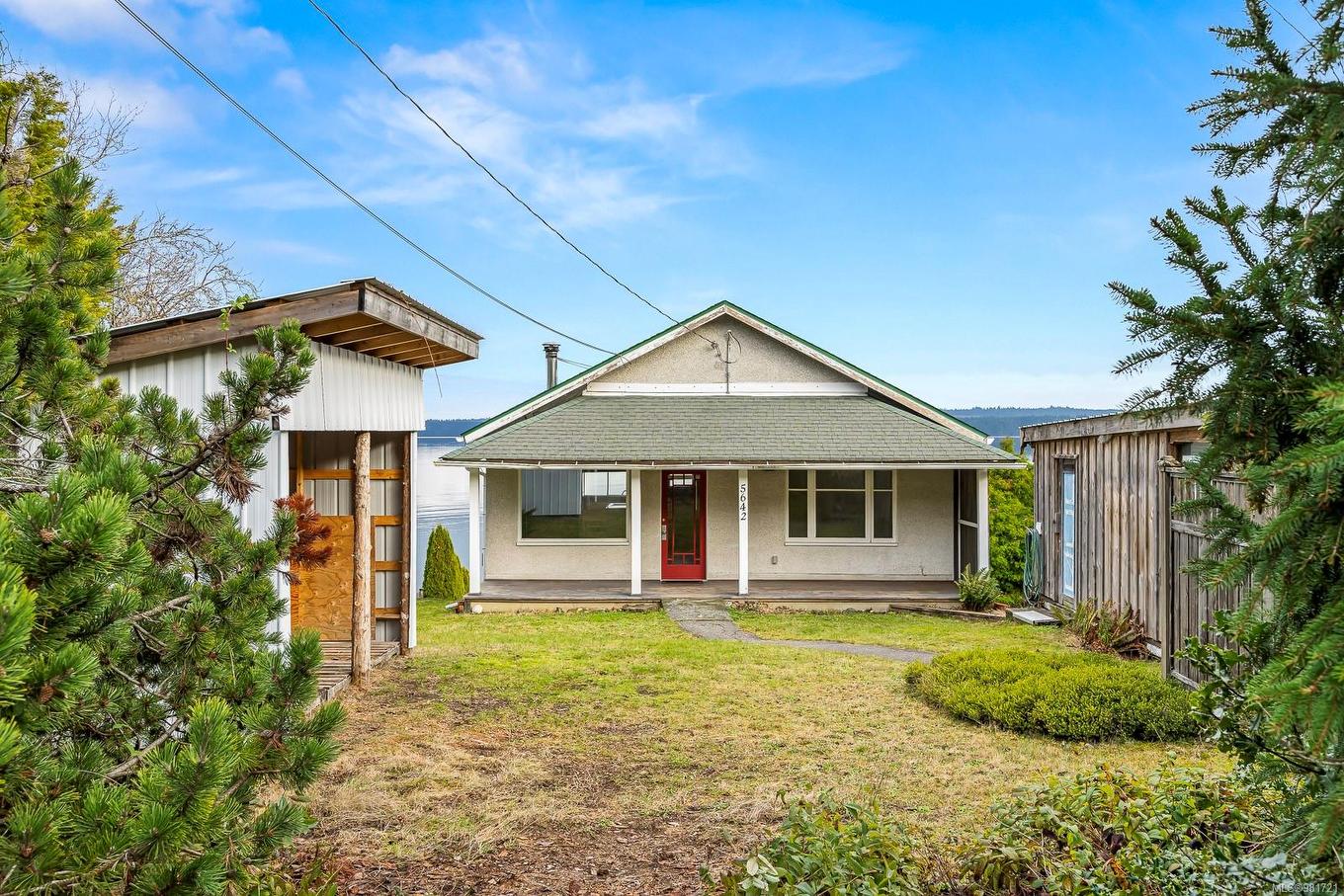5642 Island Hwy South, Union Bay, BC