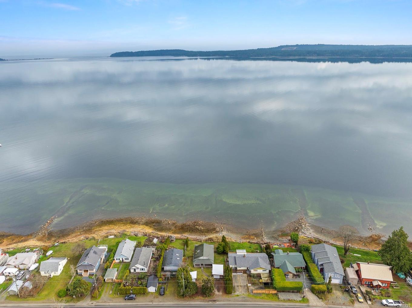 5642 Island Hwy South, Union Bay, BC