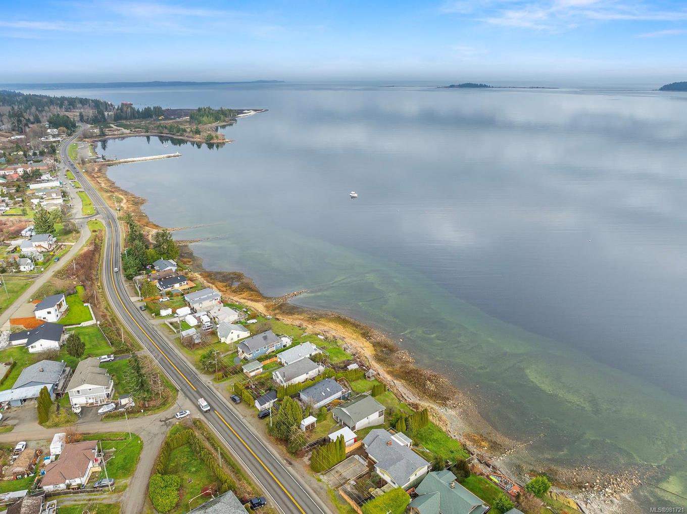 5642 Island Hwy South, Union Bay, BC